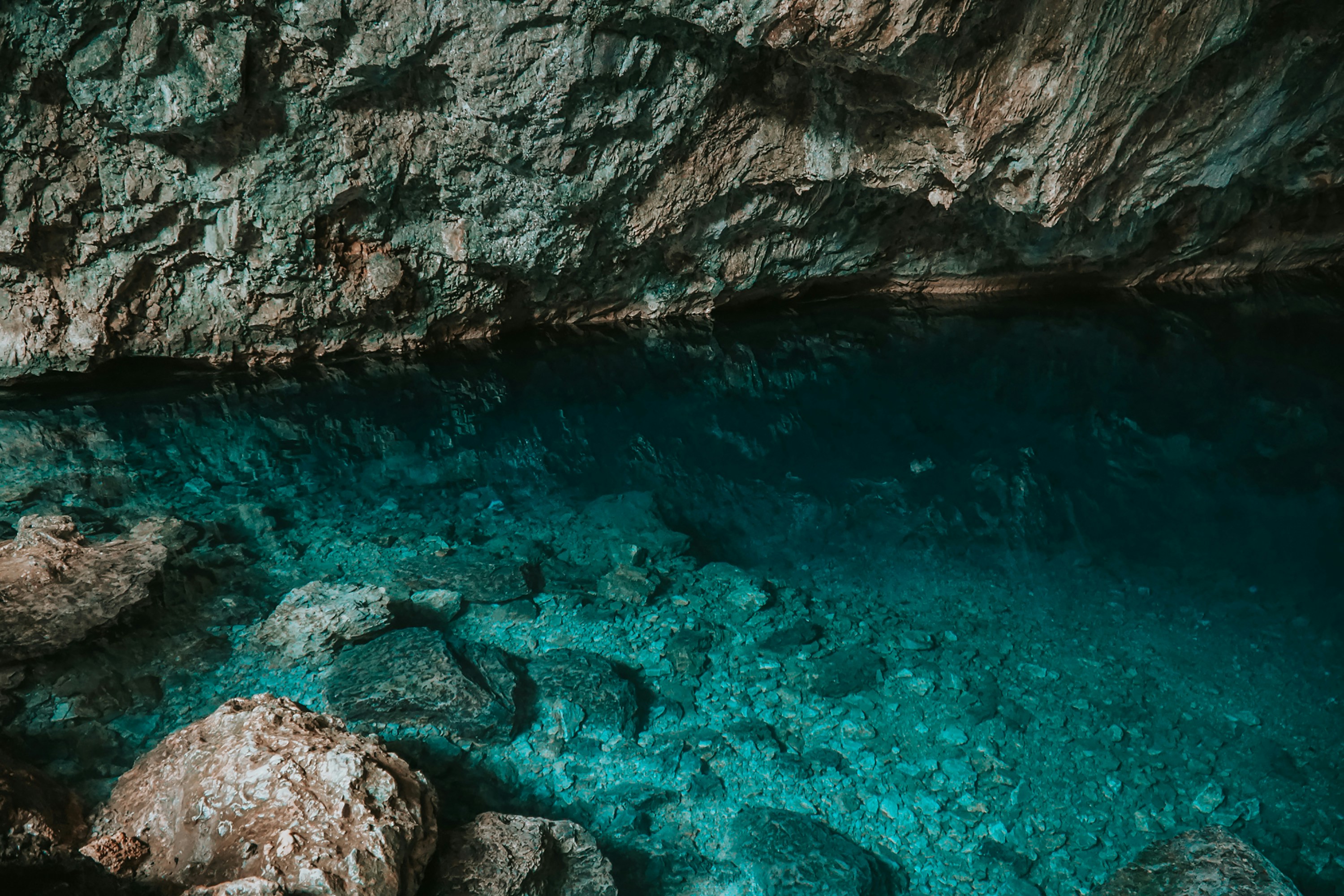 Photo by mertkahveci