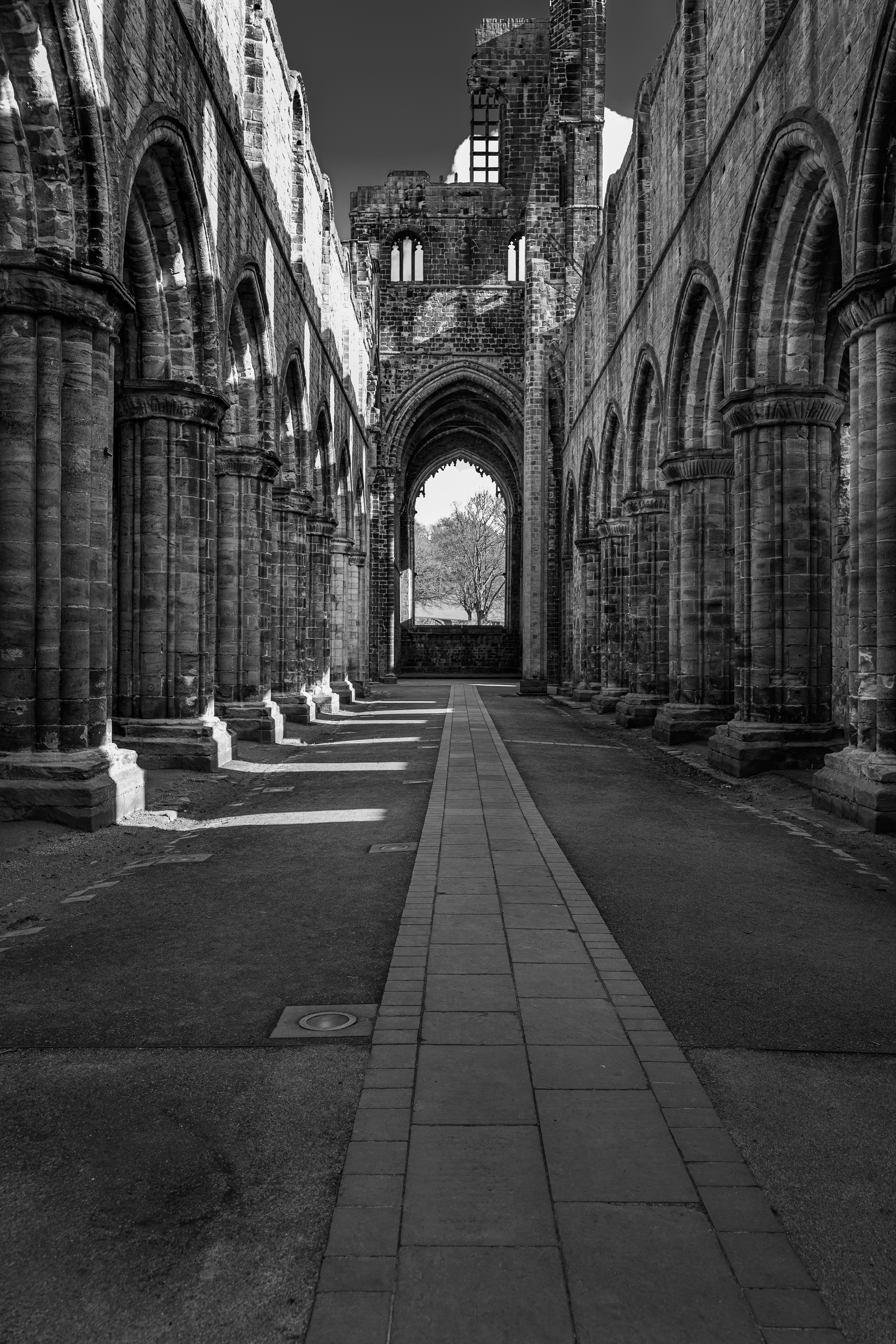 Kirstall Abbey, Leeds 📷: Leica Q
