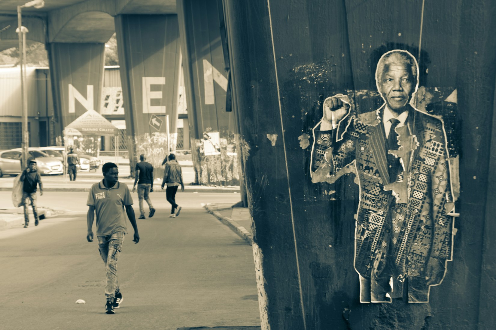 A Nelson Mandela poster in Johannesburg, South Africa (Gregory Fullard via Unsplash)