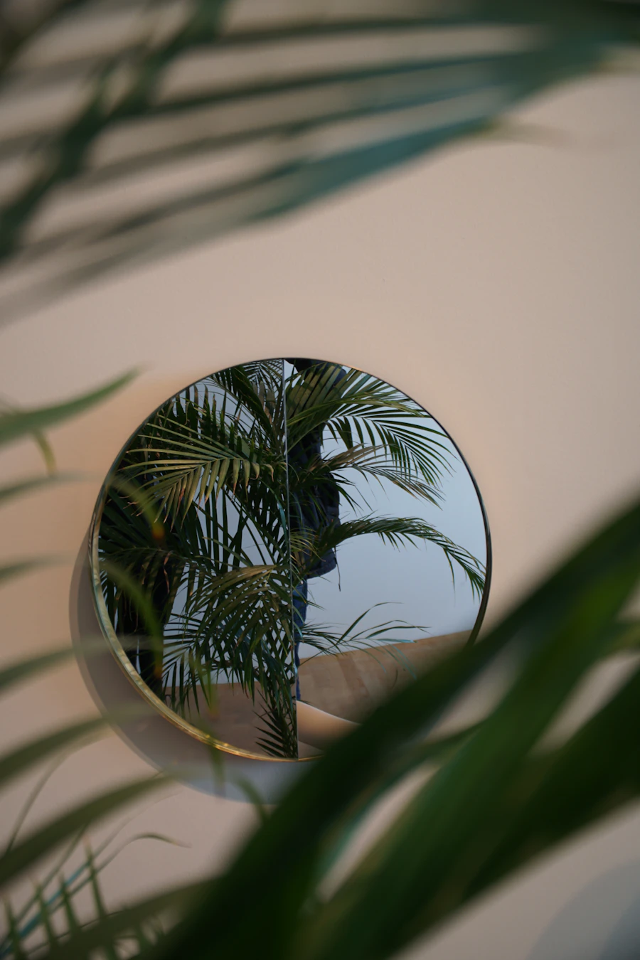 Round wall mirror set