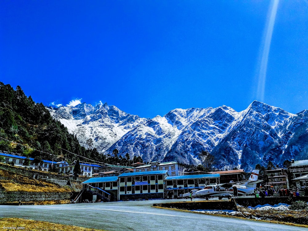 blue and white mountain under blue sky during daytime