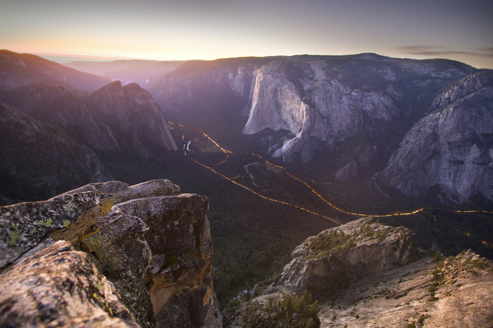 Canon EOS 5D Mark IV + Canon EF 16-35mm F2.8L II USM sample photo. Mountain range under clear photography