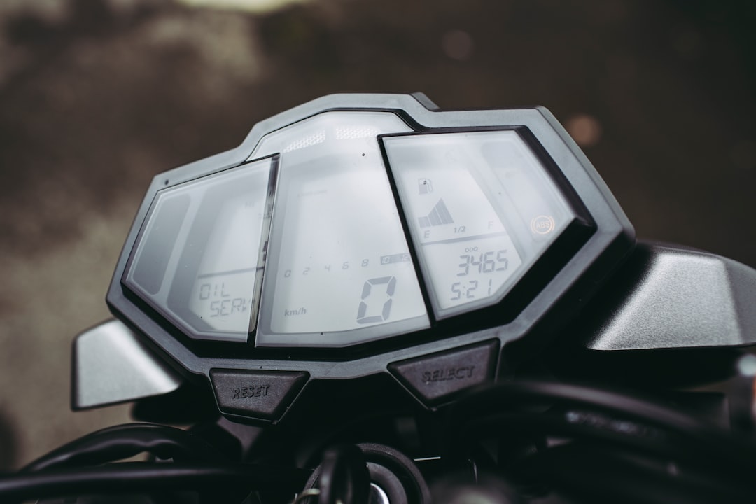 Digital motorbike cockpit speed display – Yamaha MT 125 Y