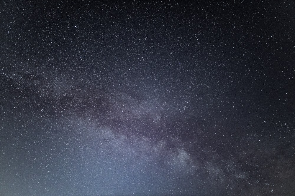 blue sky with stars during night time