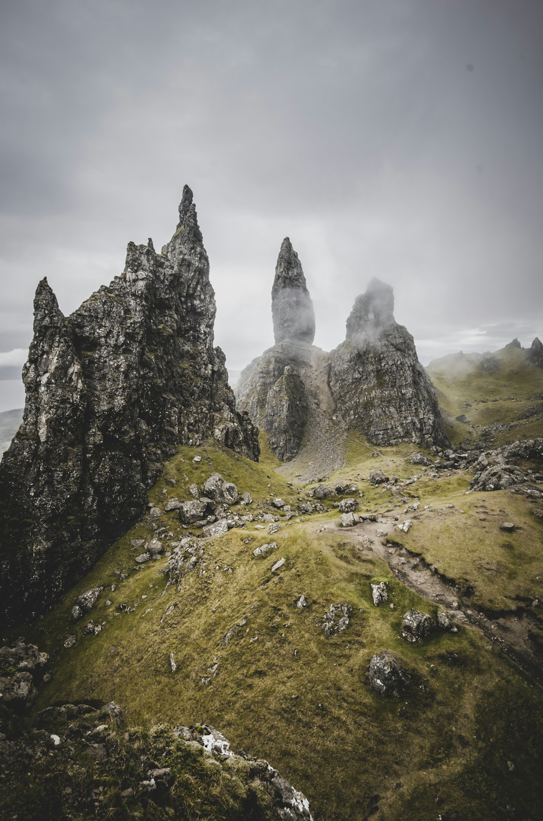 Mountain range photo spot Isle of Skye Duirinish