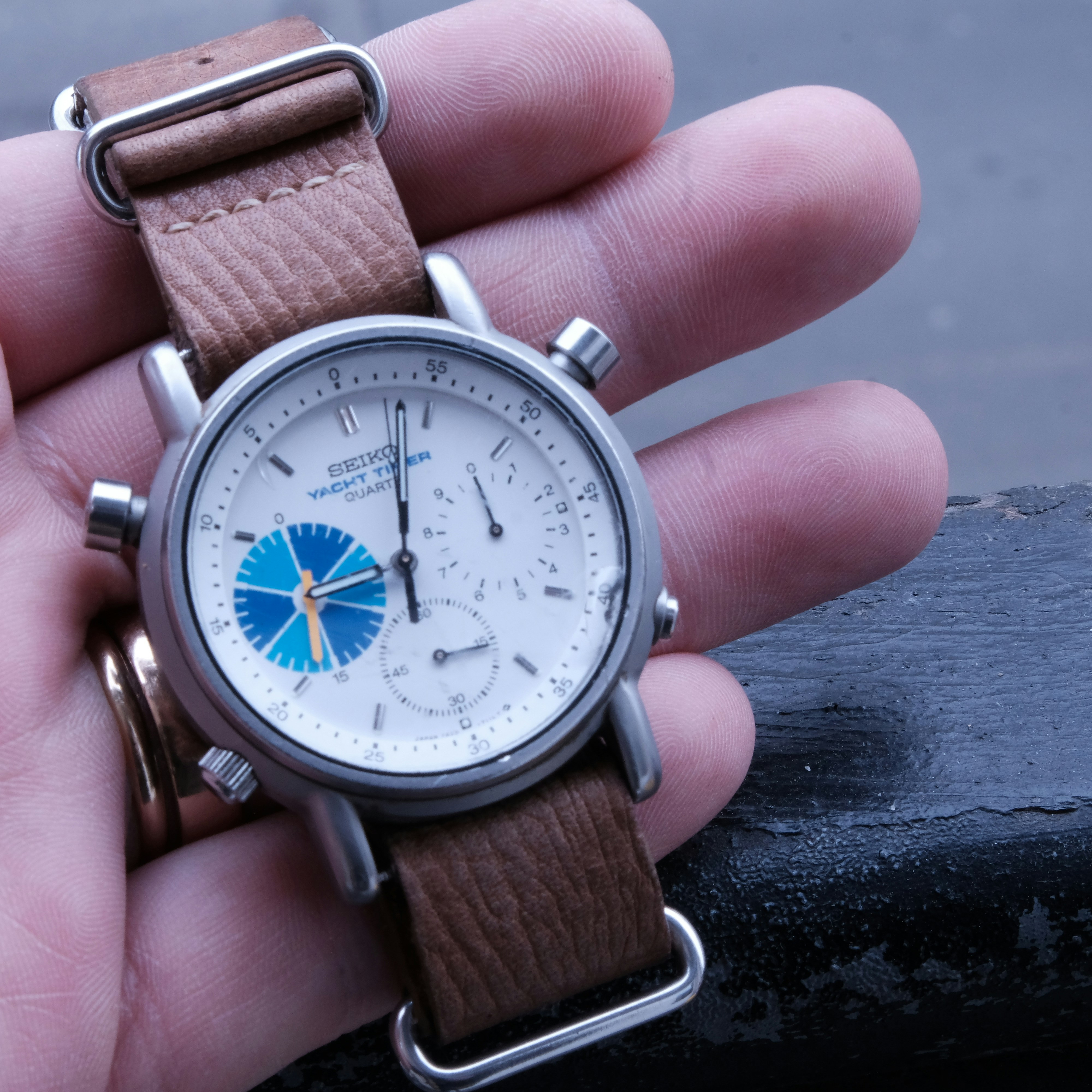 Silver and white analog watch at 10 10 photo Free Watches Image on Unsplash