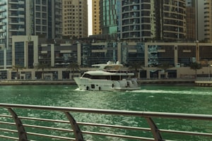 Water &
Boat