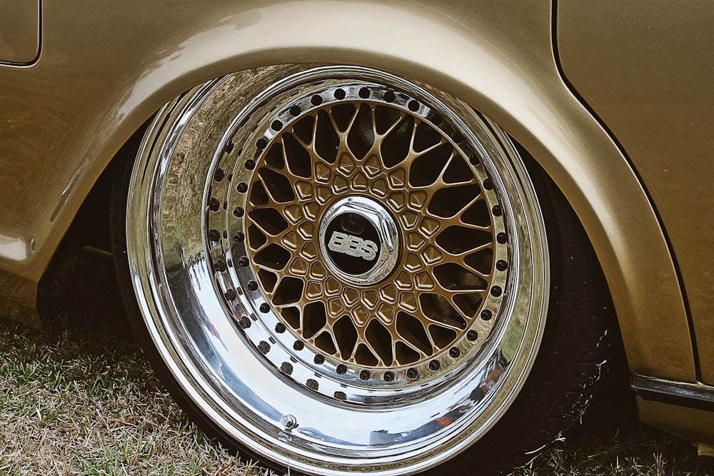 chrome multi spoke wheel with tire