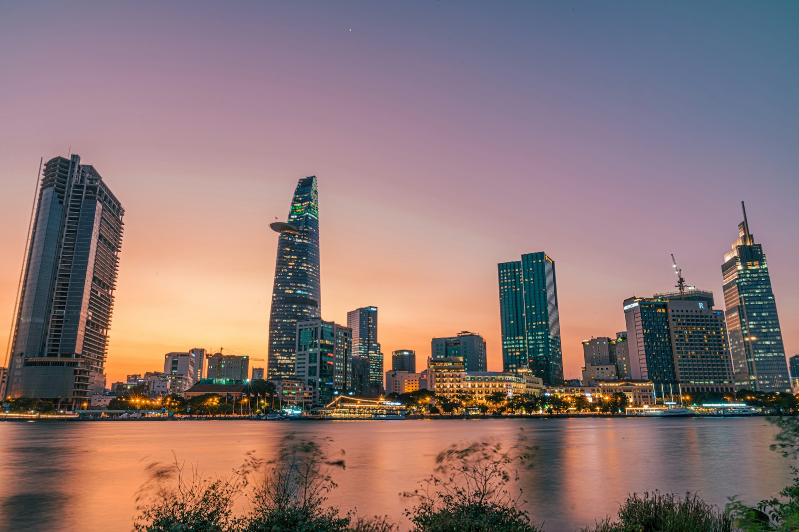 富美港（胡志明市）