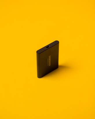 black samsung galaxys 6 edge