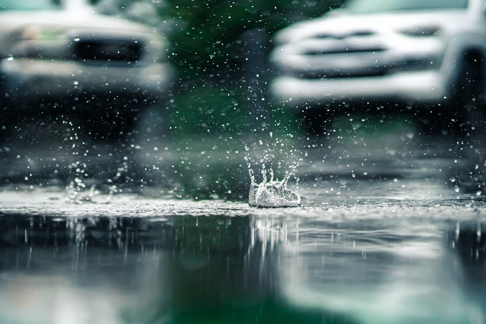 water droplets on glass during daytime