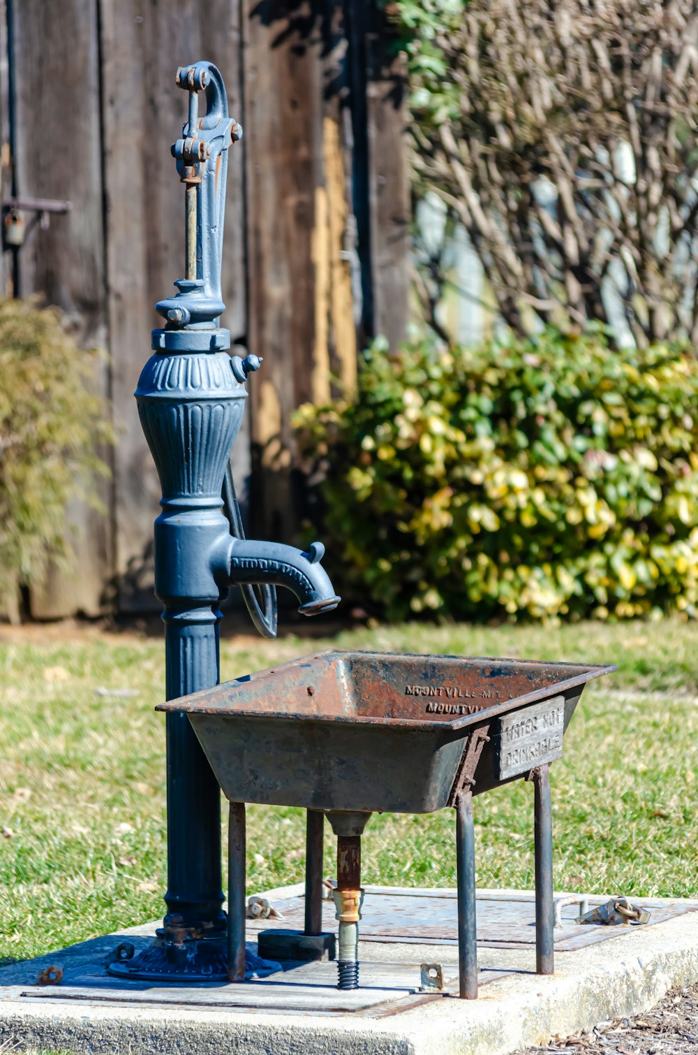 black and gray metal fire pit