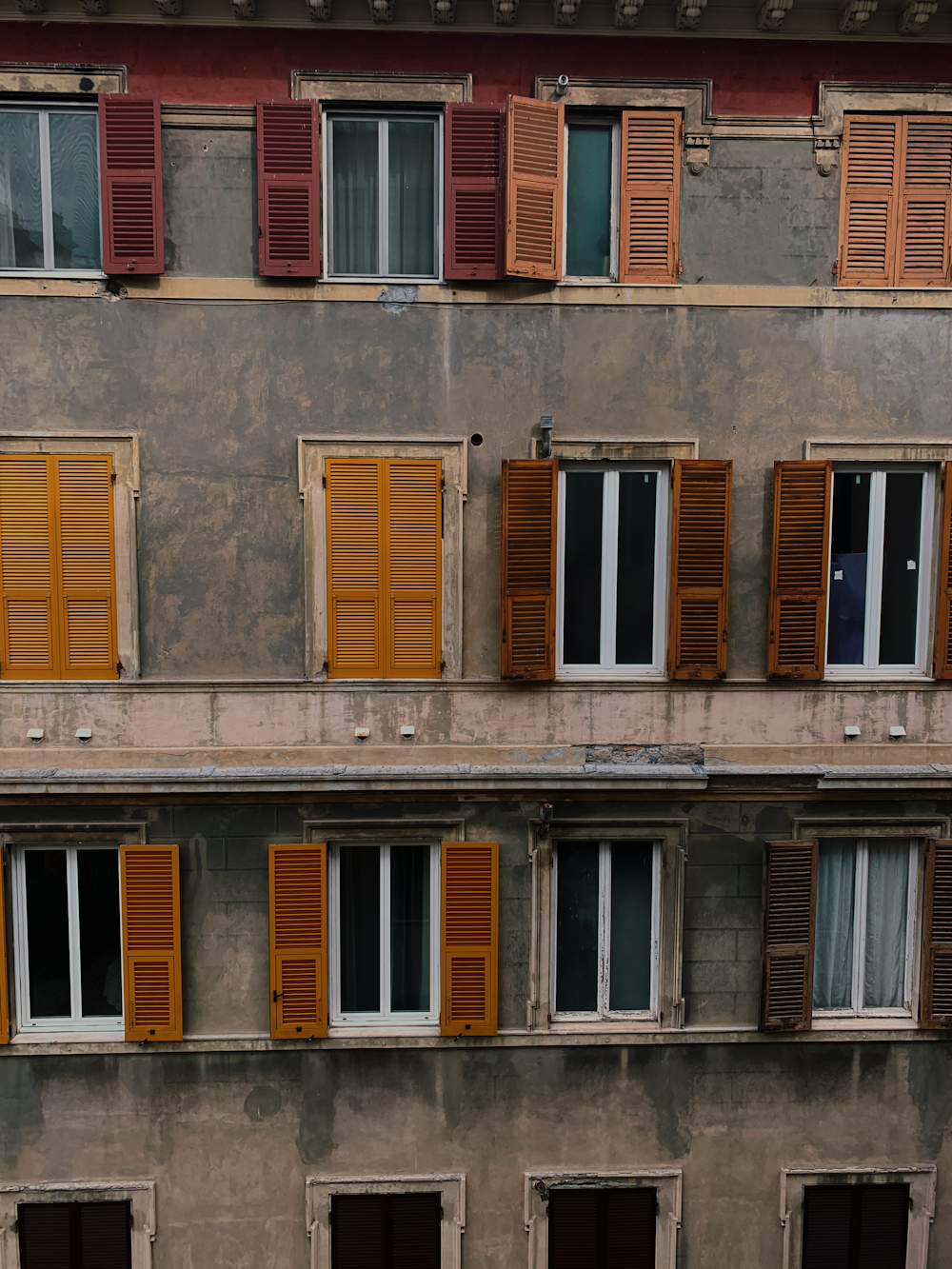 brown and white concrete building