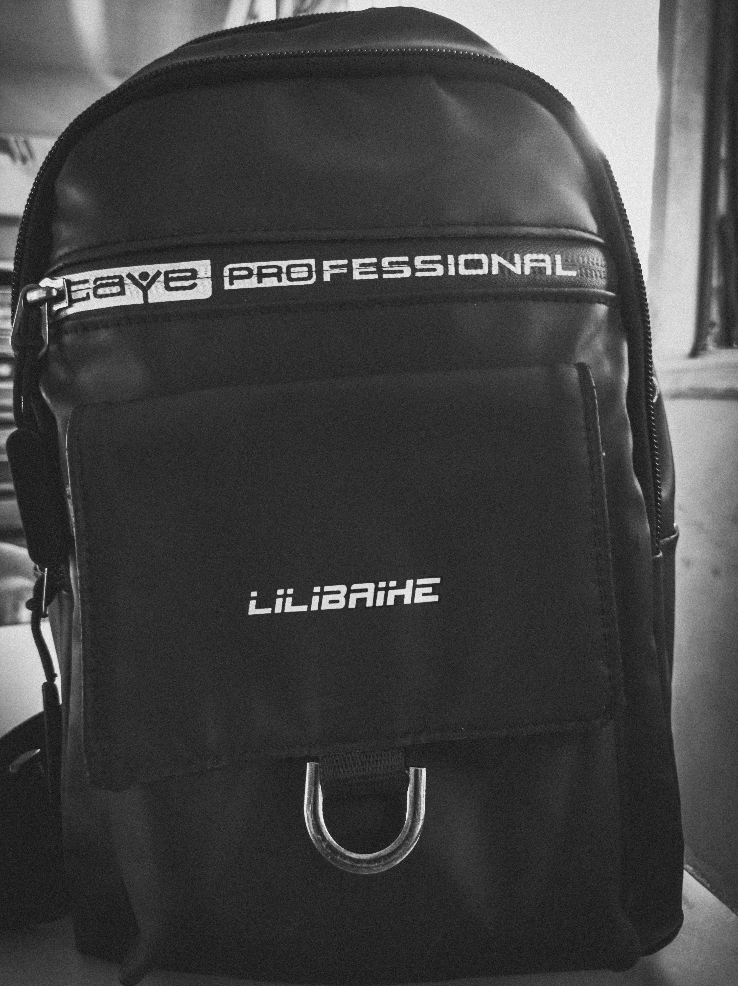 🎒 FlexRider – Sac à dos étanche avec port USB