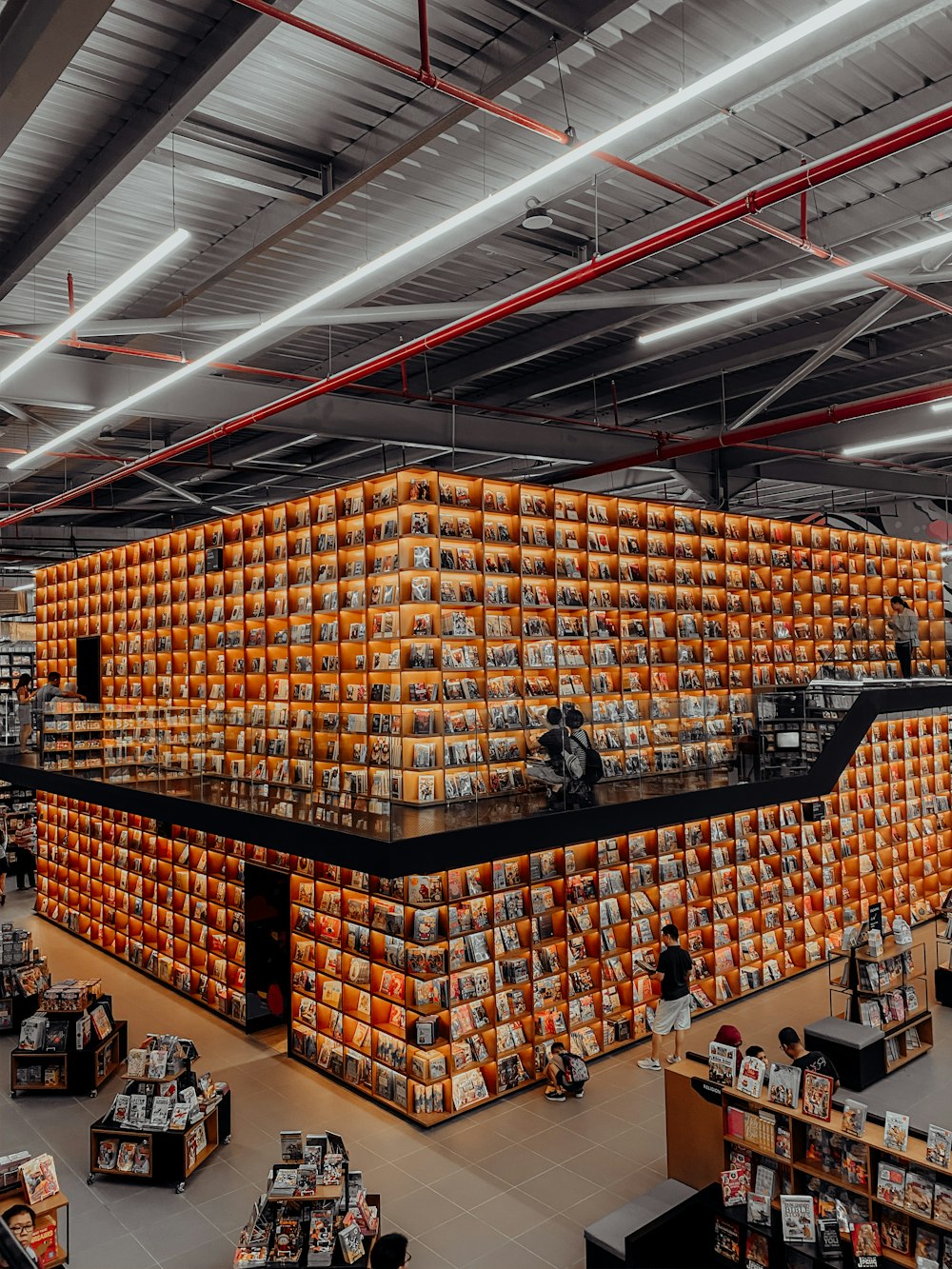 Amazon Warehouse Pictures | Download Free Images on Unsplash