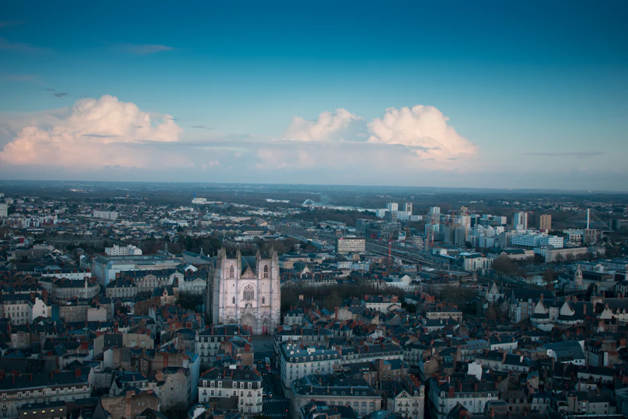 Nantes vue des toits, cathédrale en ligne de mire