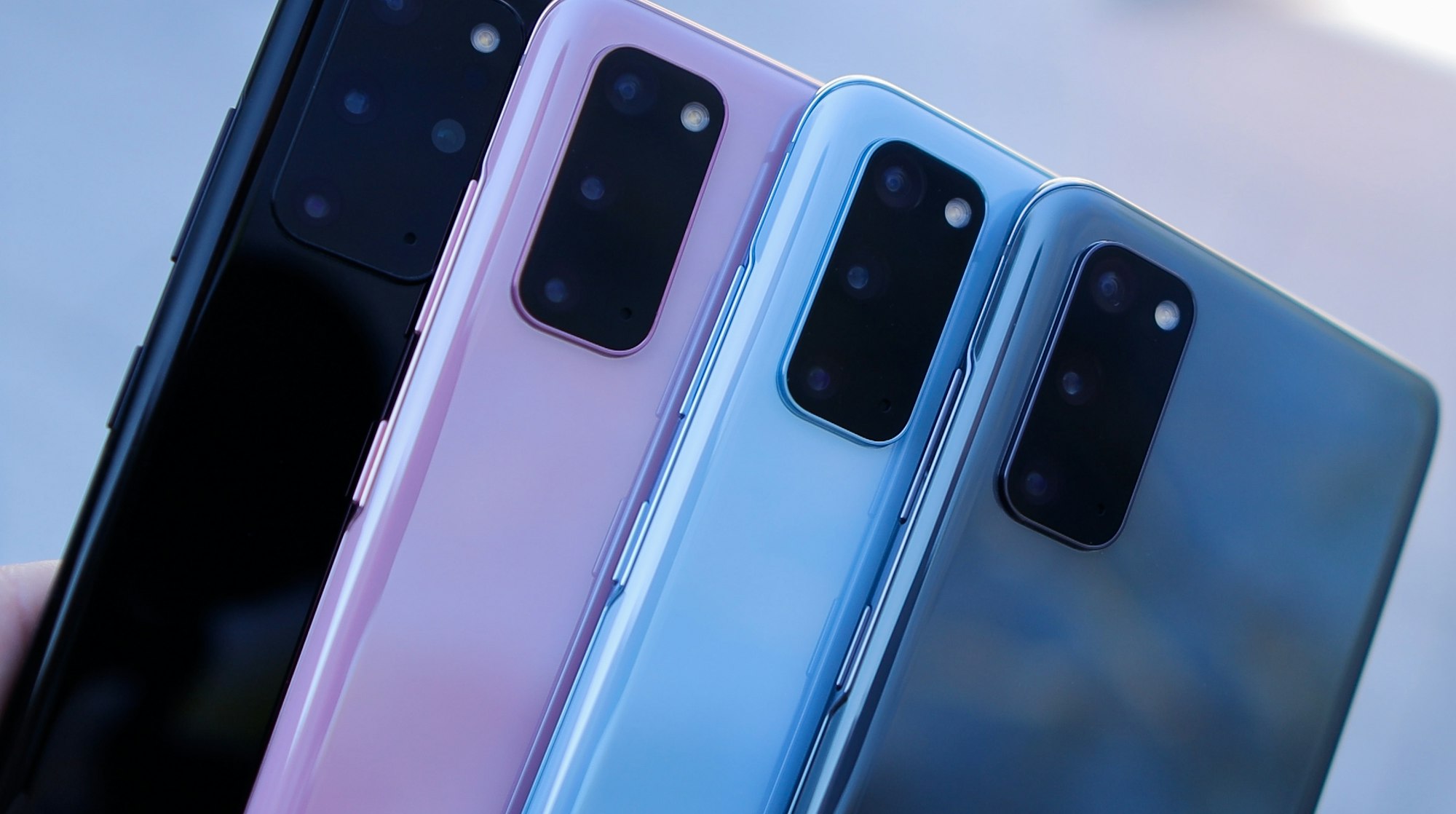 Samsung’s smartphone sales grew 9% YoY in April 2022