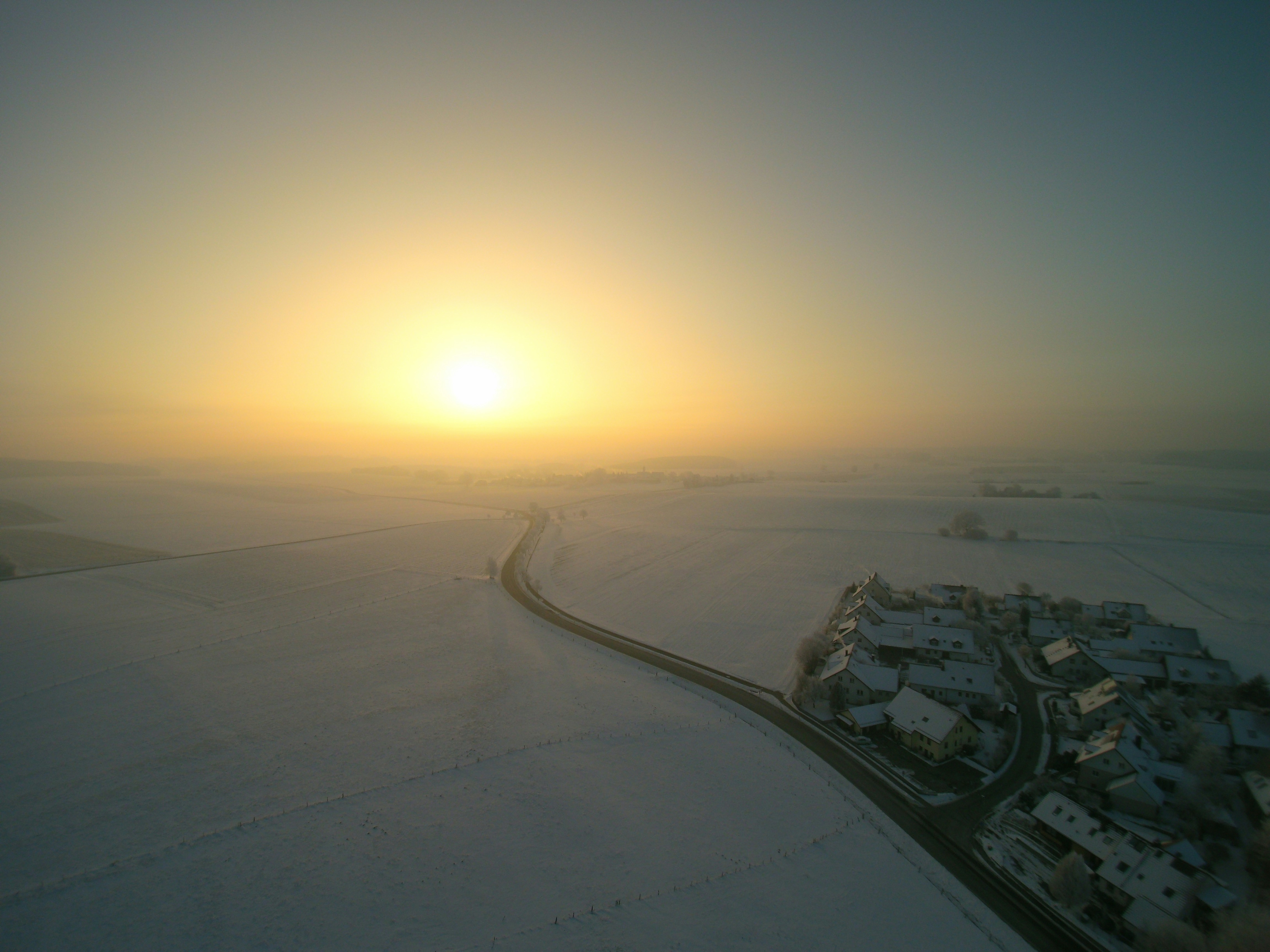 Drone Aerialshot in the Morning
Drohnen Foto am Morgen