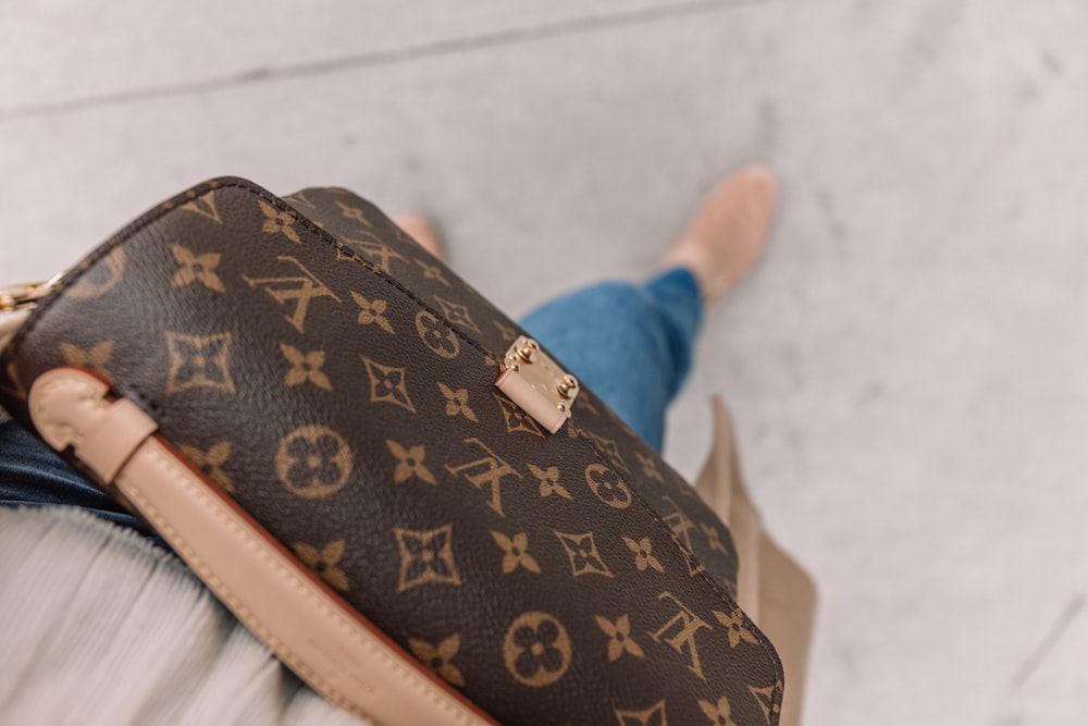 brown and beige louis vuitton monogram leather bag