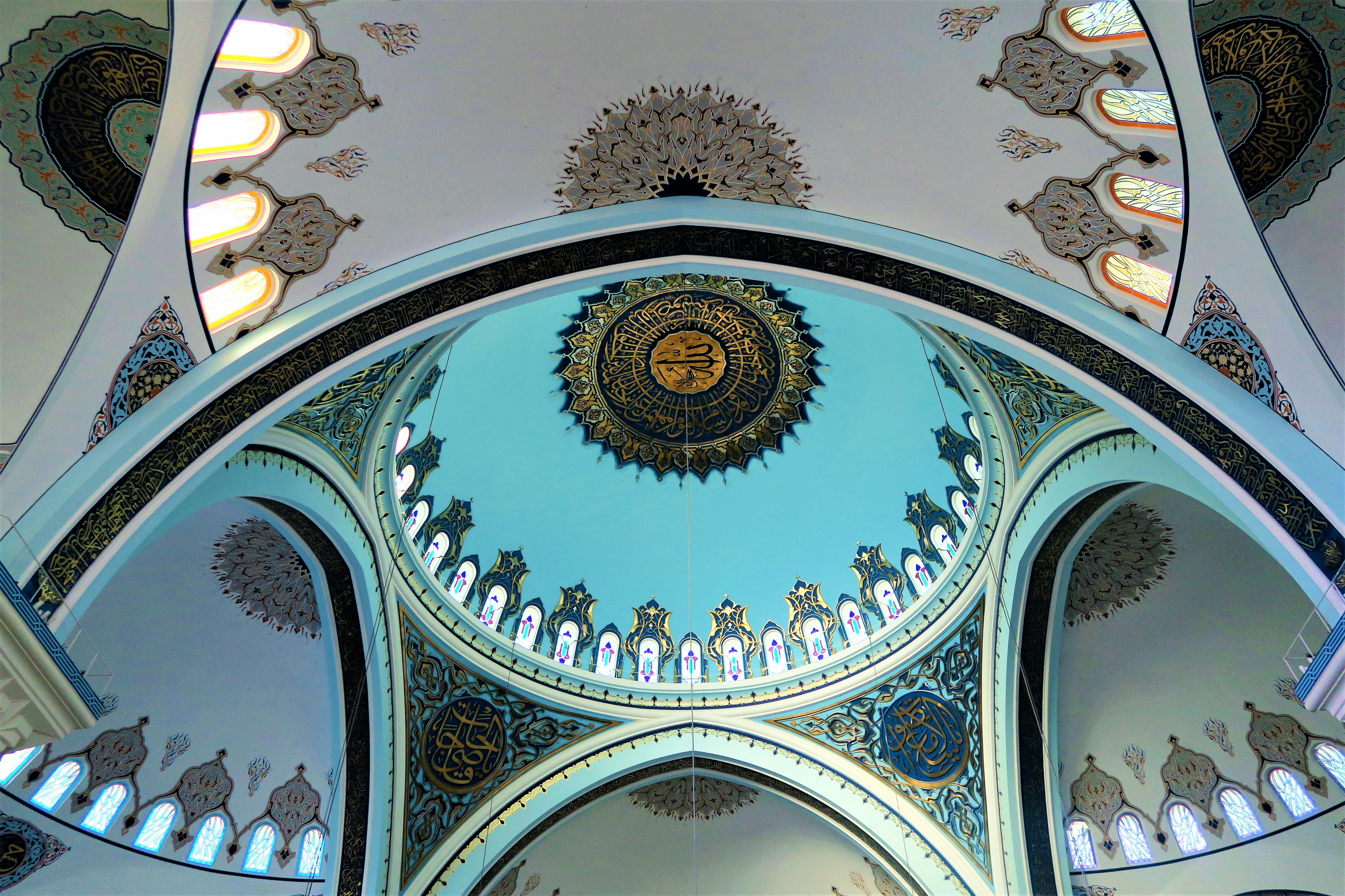 blue and gold floral ceiling
