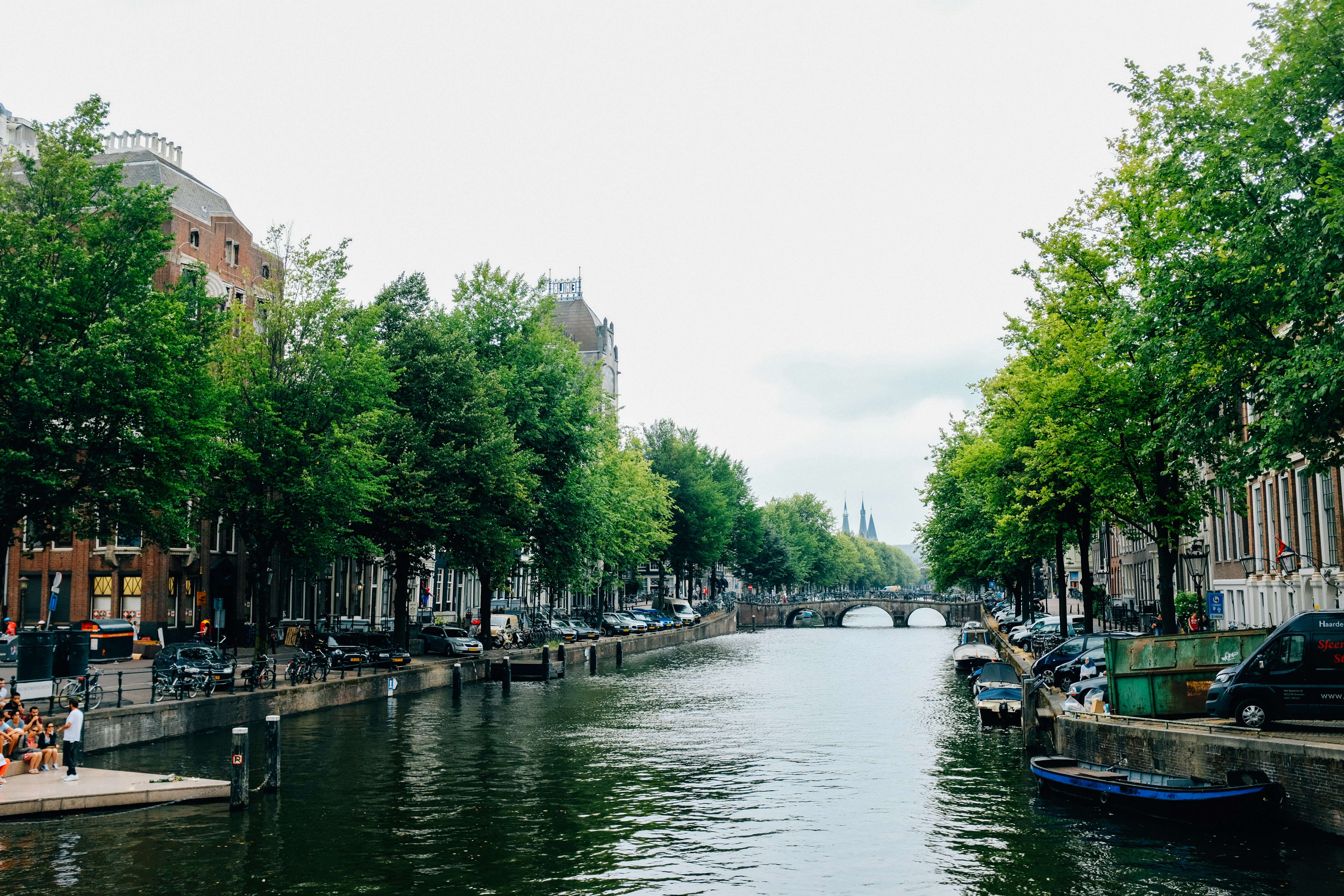 Photo by adrienolichon