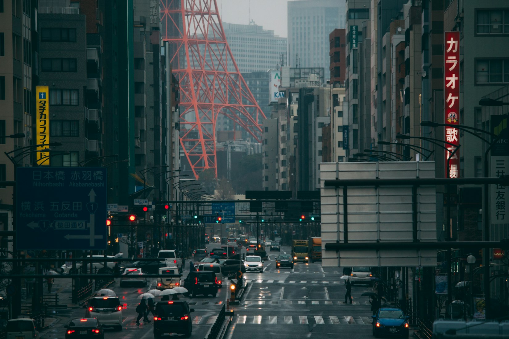 Tokyo Tower in the rain (Atul Vinayak via Unsplash)