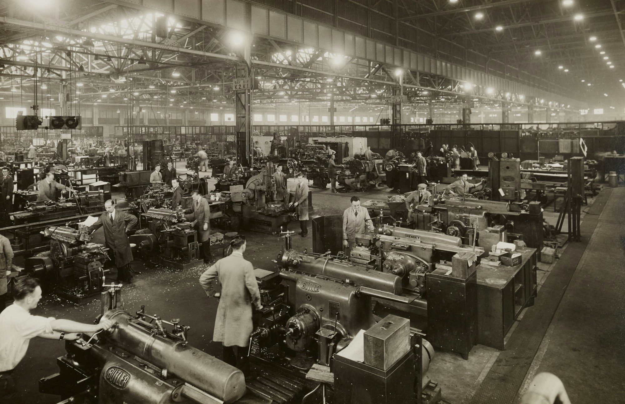 Spitfire manufacture. WWII World War 2 Castle Bromwich Aeroplane Factory, Birmingham 1940-46.
Manufacturers: Vickers Armstrong