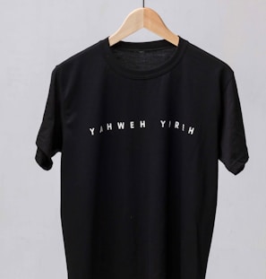 black crew neck t-shirt