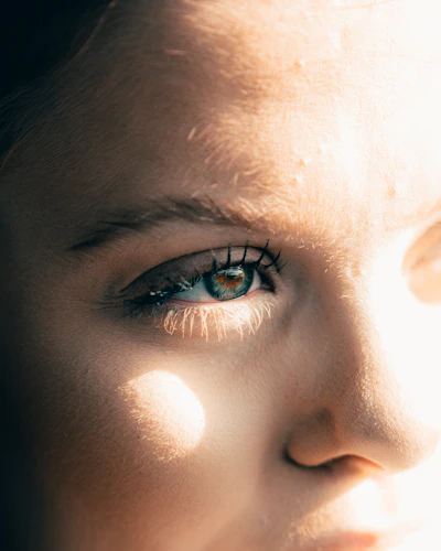 How Long Can You Wear Contact Lenses Safely?
