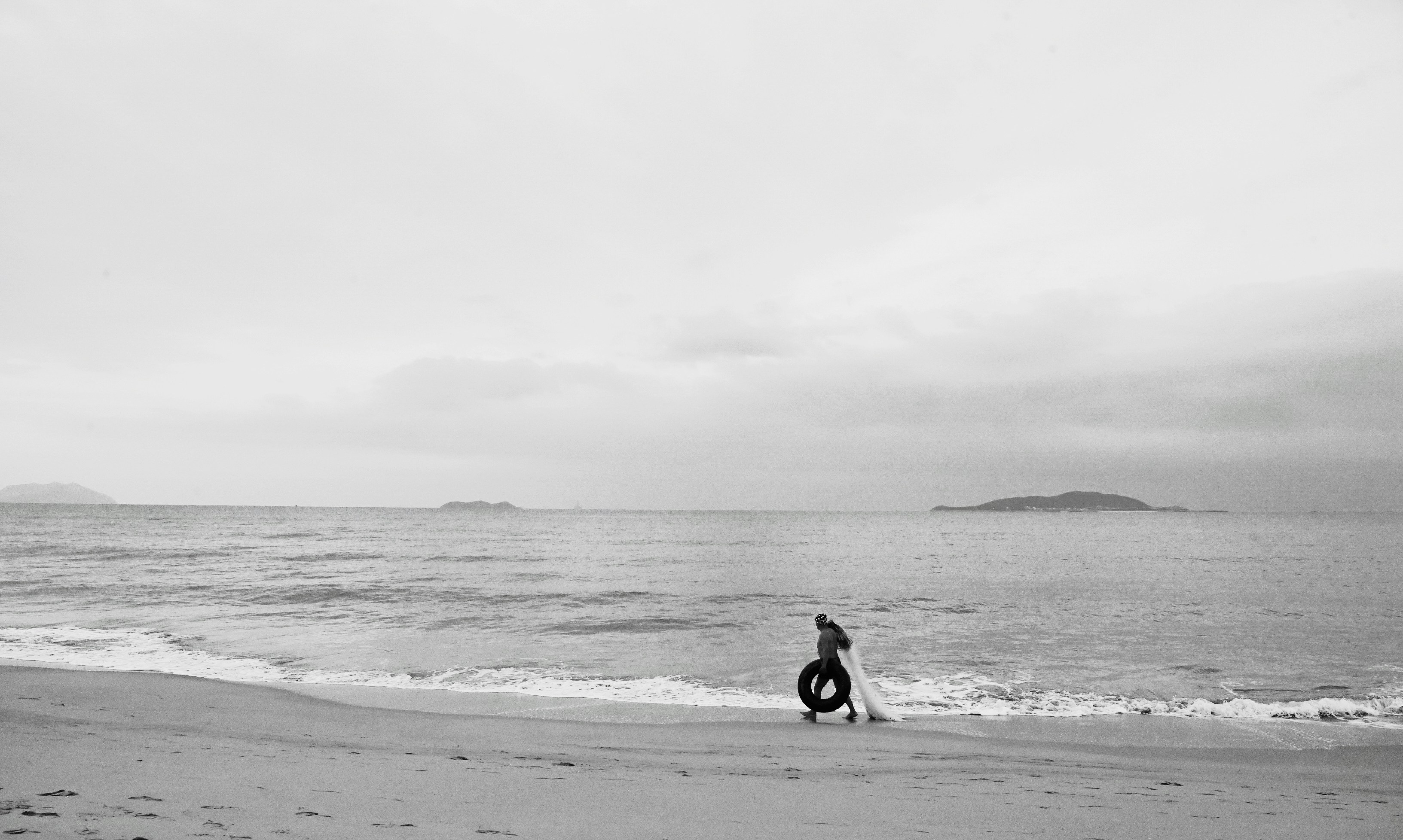 עדות חיה למלחמה, נקמה ונוכחות