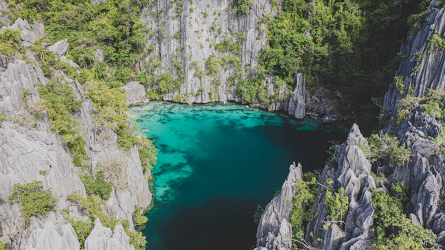 Luxury 3-Day Coron Itinerary: Private Tours & Fine Dining