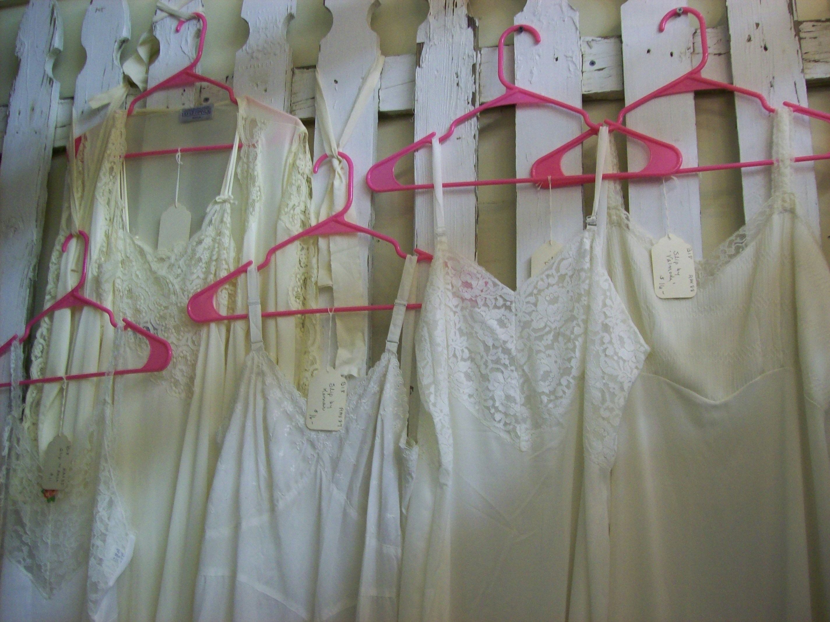 The Best Women’s Dress Factories for Bulk Orders