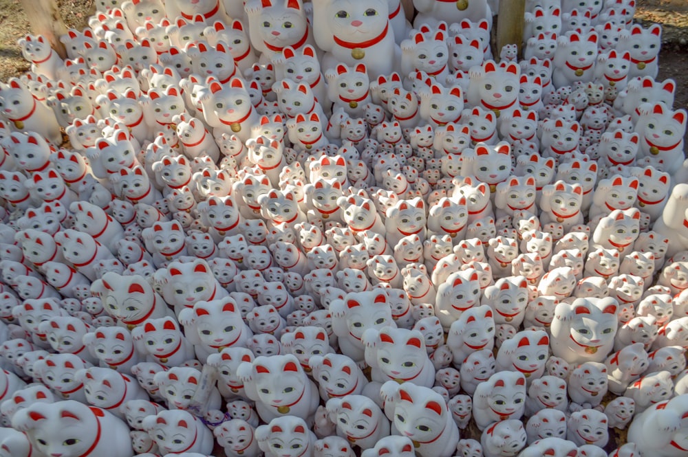 white and red snowman figurine lot