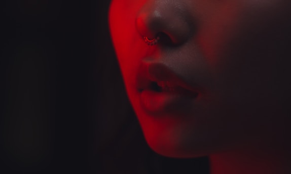 Profile of a patient experiencing nasal breathing difficulty, highlighting the deviated septum area.