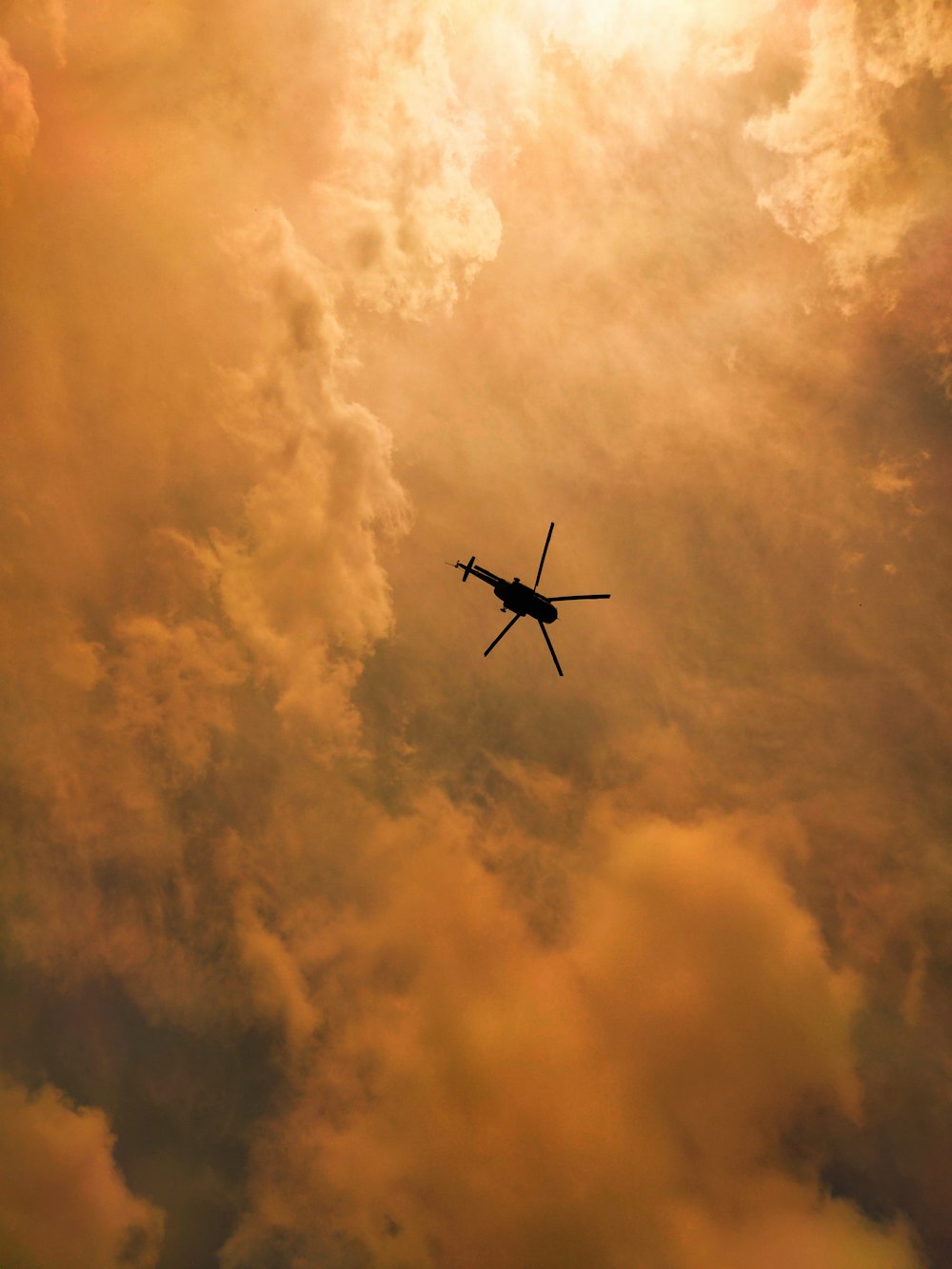 airplane flying in the sky during daytime