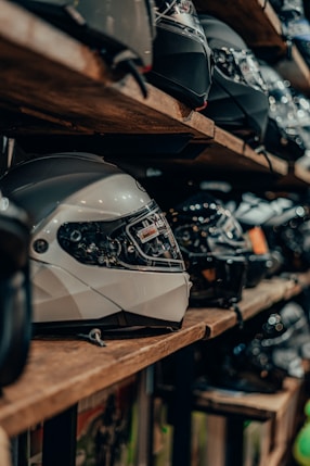 black and white motorcycle helmet