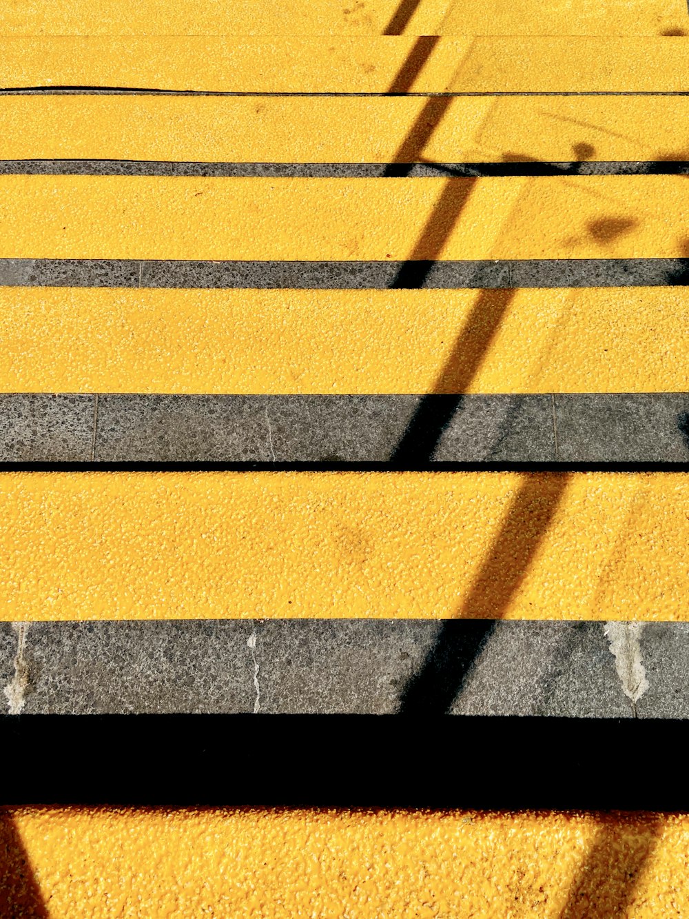 yellow and black stripe line
