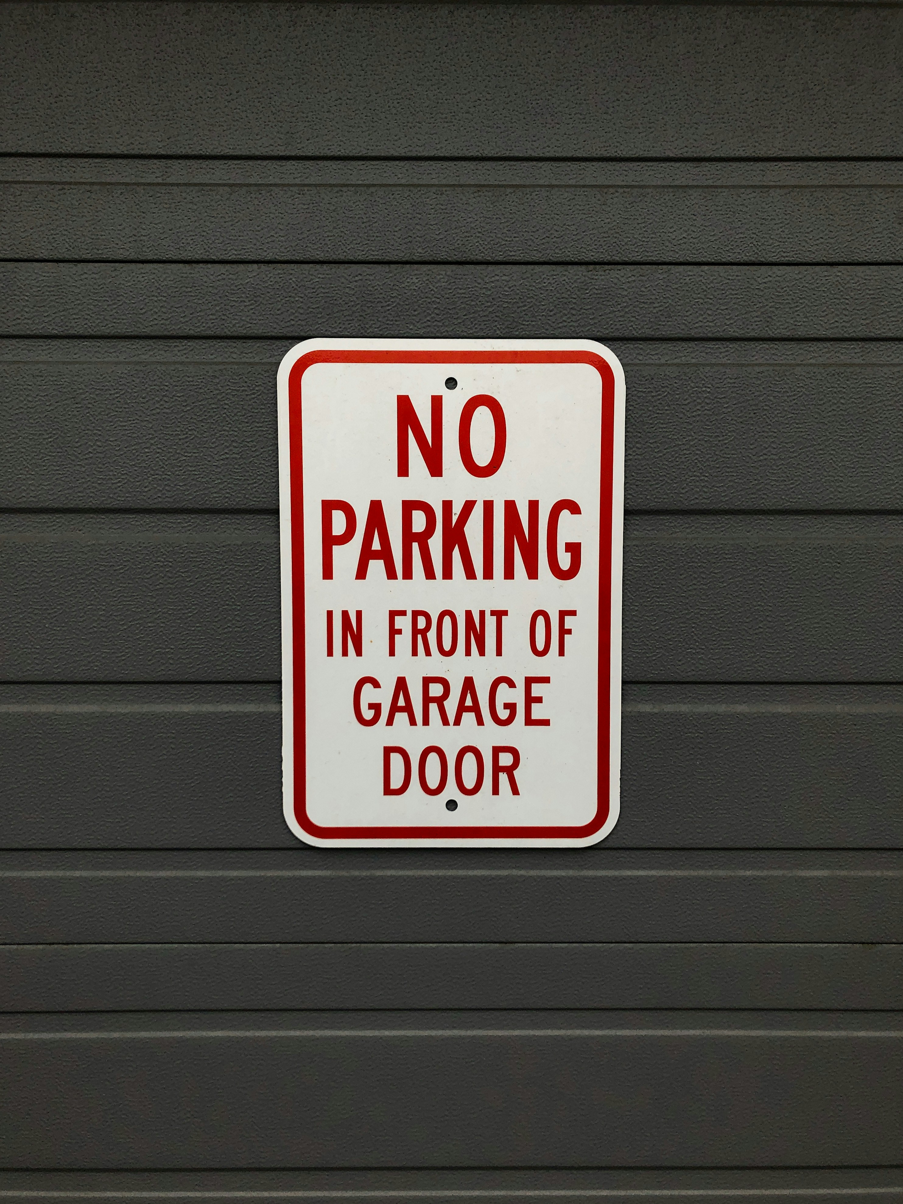 photo-1584036014344-05c759a72d62?ixid=M3wxMjA3fDB8MXxzZWFyY2h8N3x8ZG8lMjB5b3UlMjBuZWVkJTIwYSUyMHBlcm1pdCUyMGZvciUyMGElMjBjYXJwb3J0fGVufDB8fHx8MTc1MjAxOTU1Nnww\u0026ixlib=rb-4.1.0