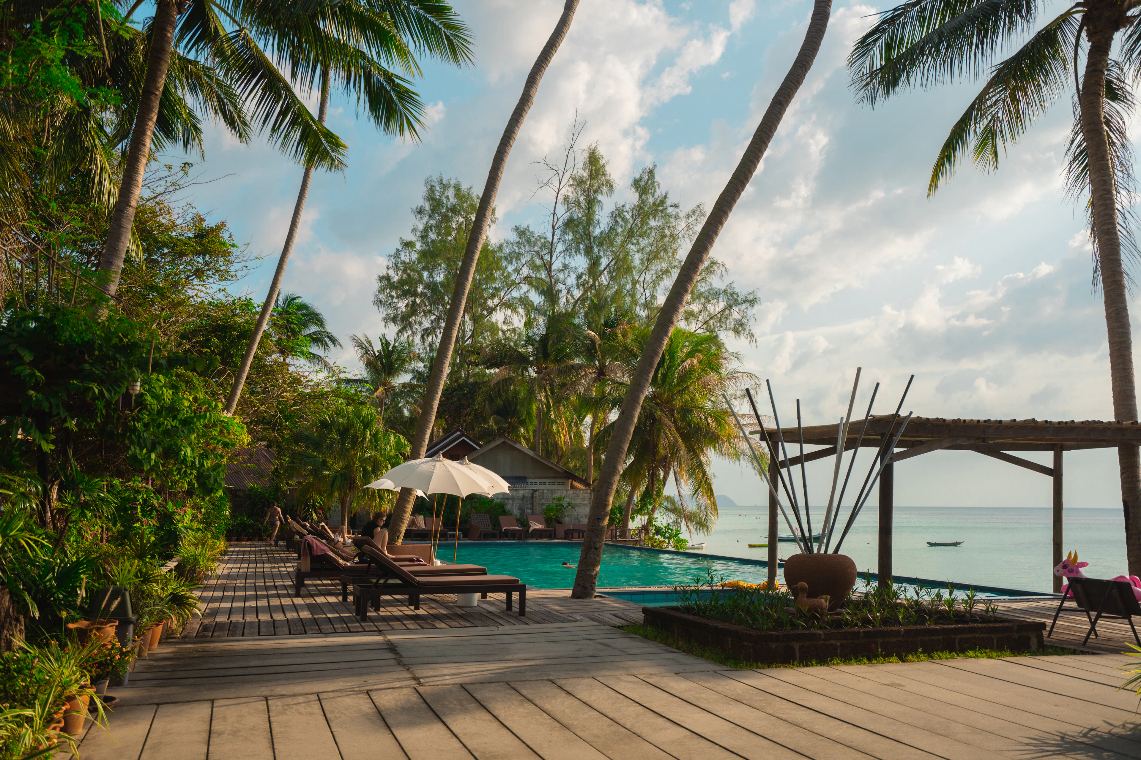 Contoh kamar/fasilitas resort