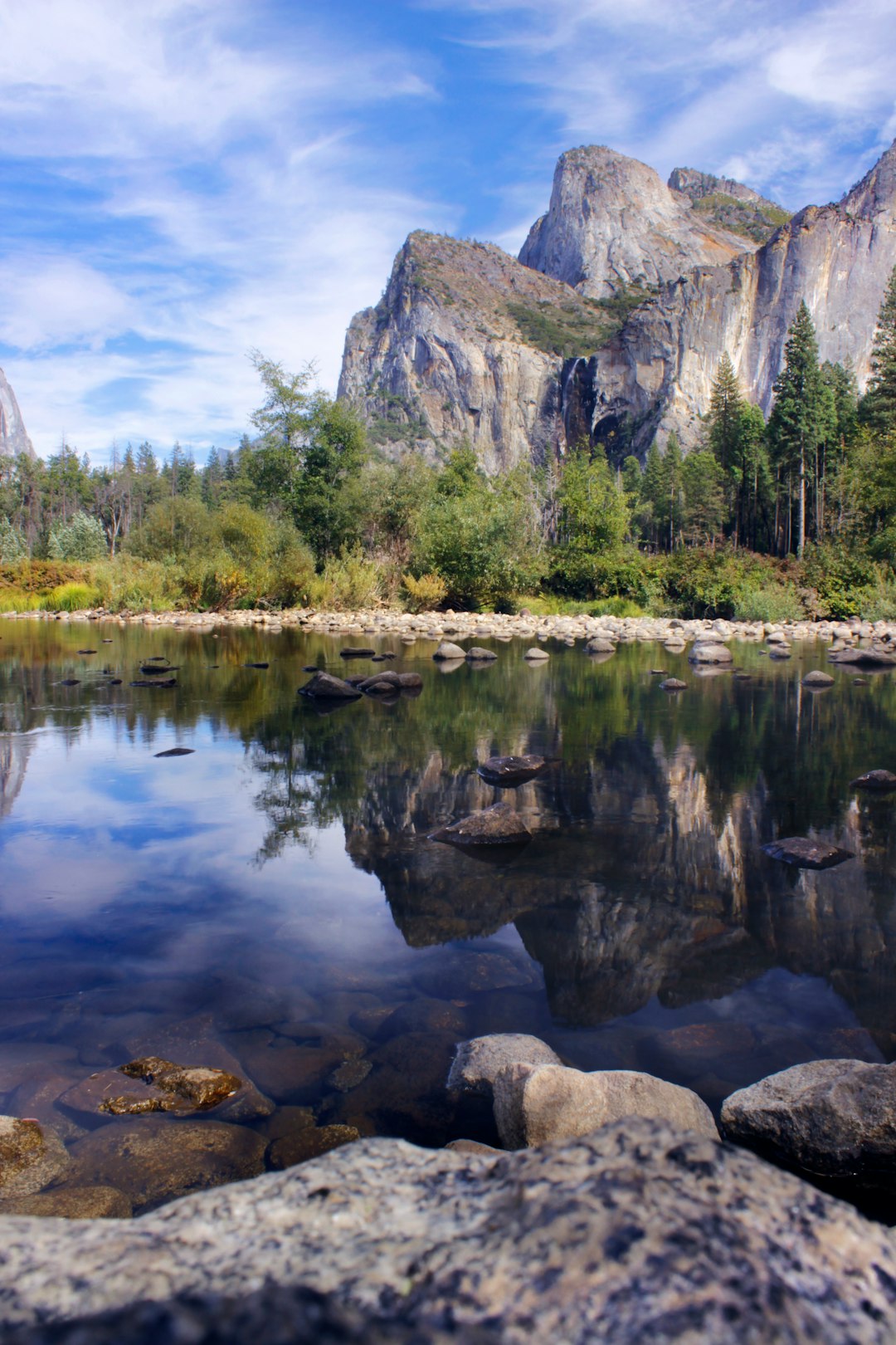 Yosemity Vally Lake View | Long Exposure Photography