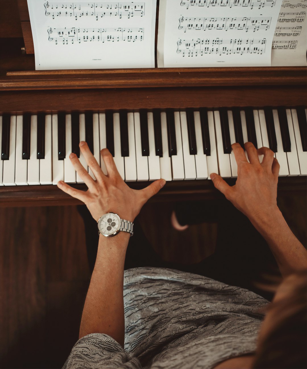 Beginner's Guide To Learning Piano -