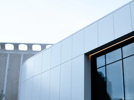 Photo of a commercial building completed by hic constructora, highlighting clean architectural lines.