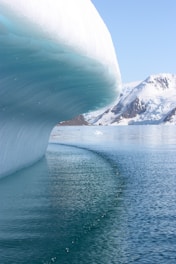 white snow covered mountain during daytime
