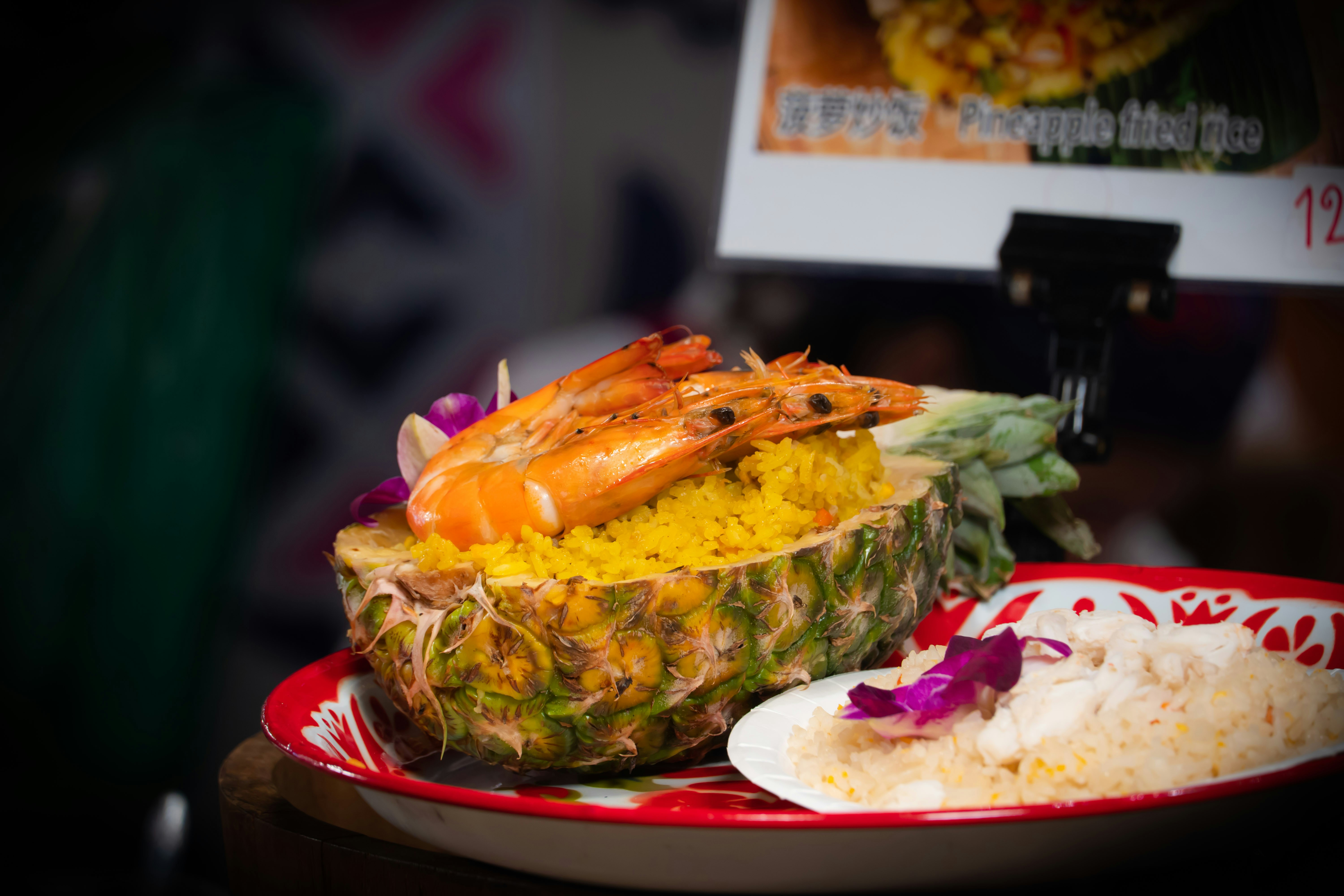 Pineapple fried rice with prawn