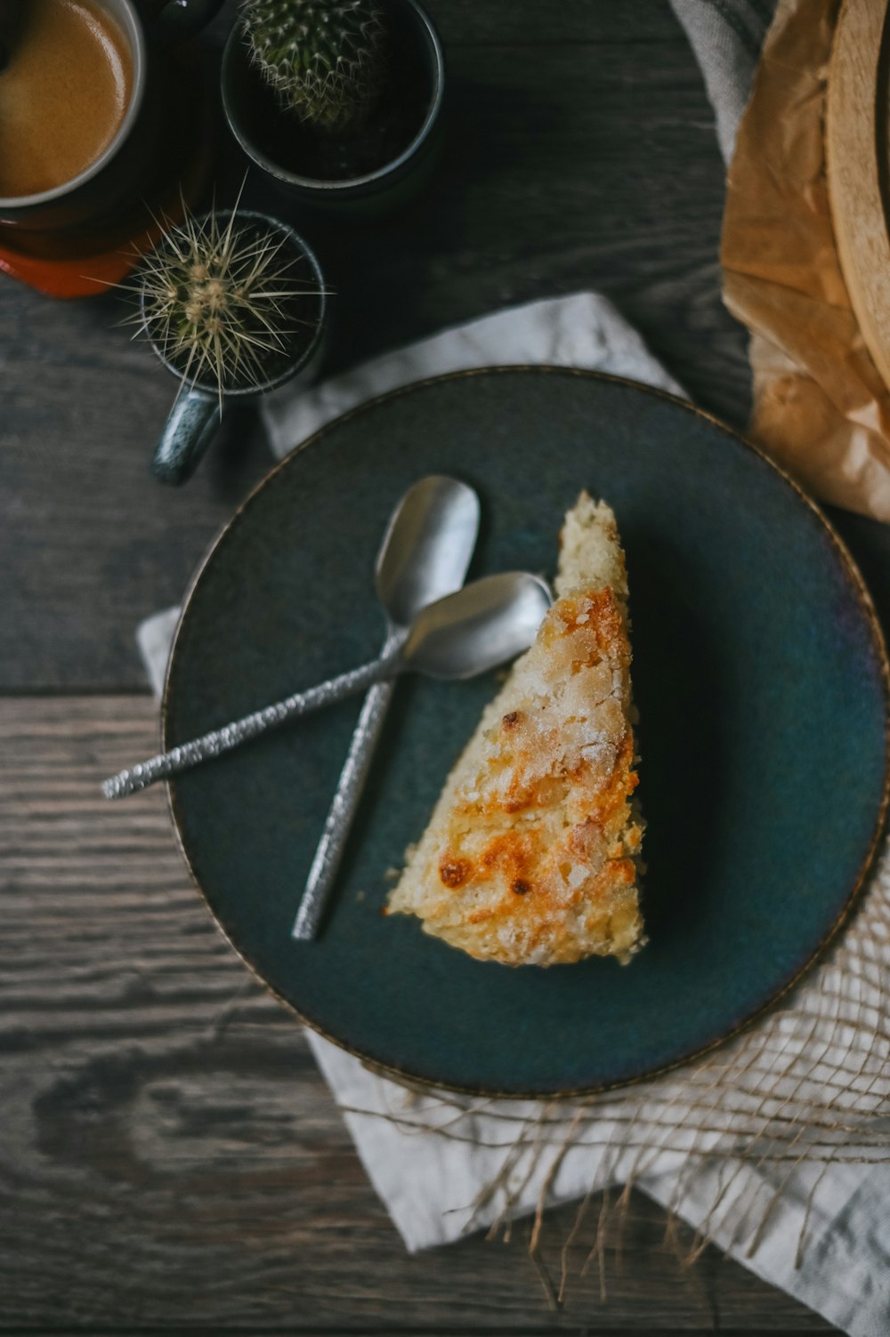 bread on black round plate