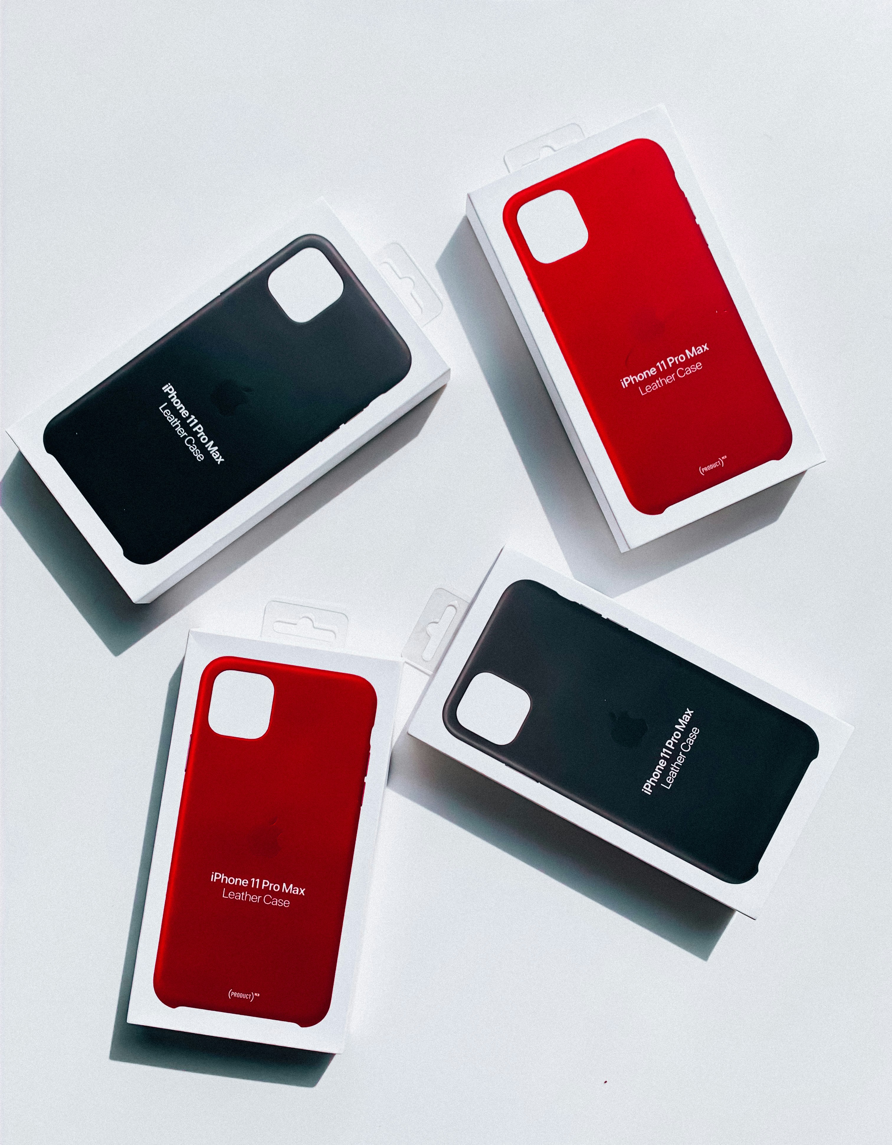 photo-1584316643837-927eab93e08d?ixid=M3wxMjA3fDB8MXxzZWFyY2h8MjB8fGJldmVyYWdlJTIwcGhvbmUlMjBjYXNlc3xlbnwwfHx8fDE3NzExNzg3MTl8MA\u0026ixlib=rb-4.1.0