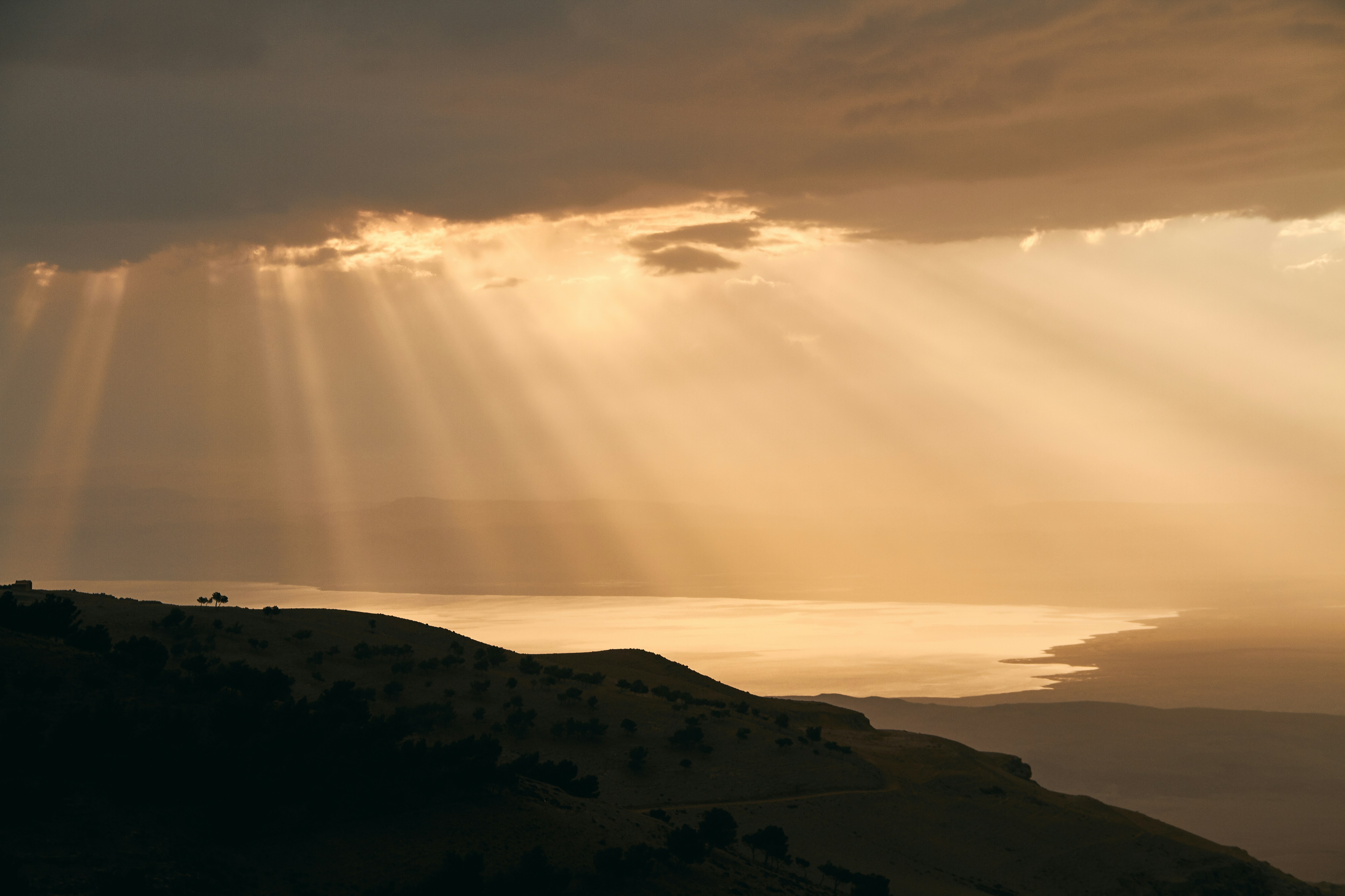Pengaruh Promosi Penjualan dan Kualitas Pelayanan terhadap Keputusan Pembelian di Krema Koffie Image