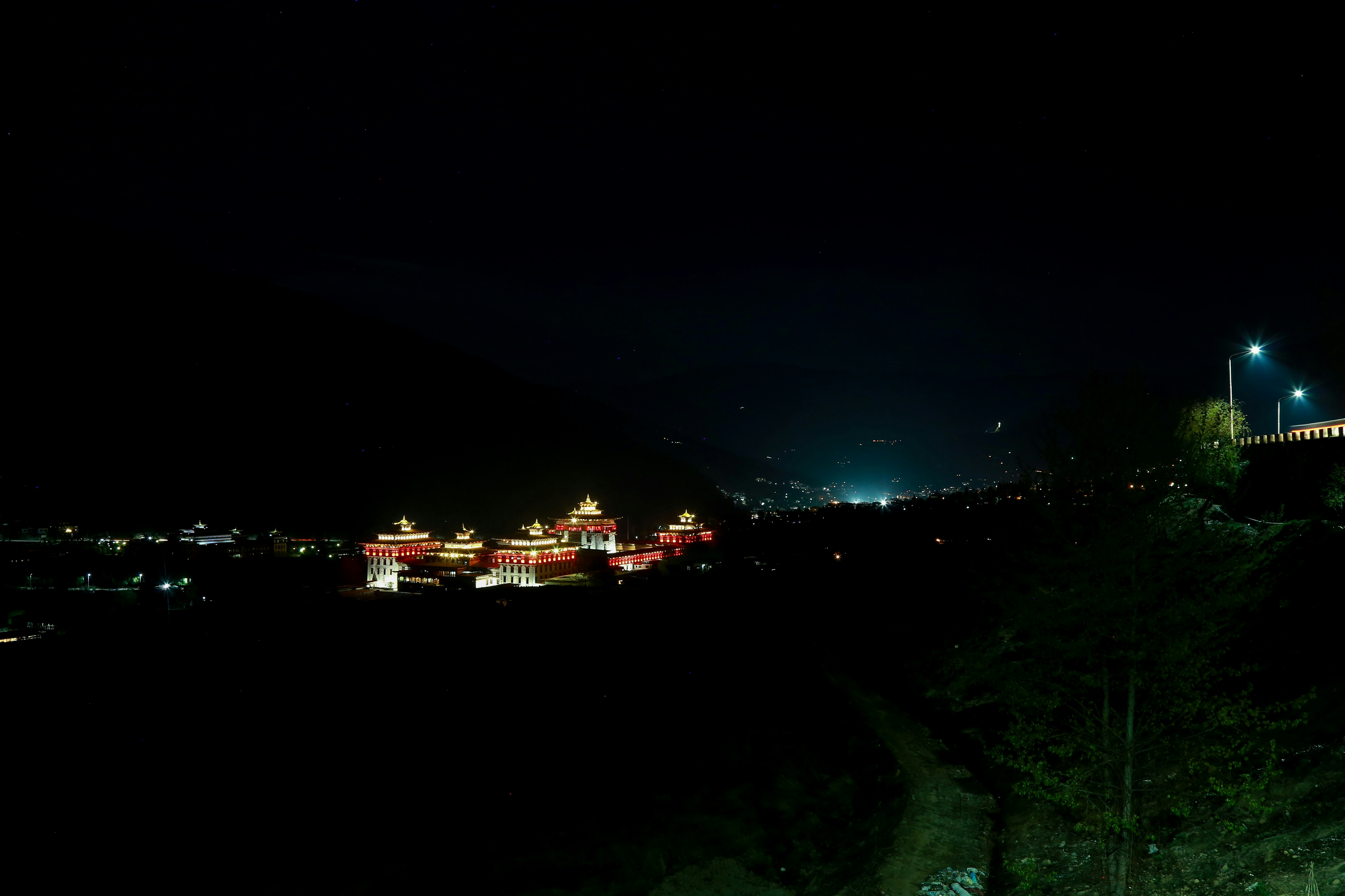 Tashichho Dzong photo 2