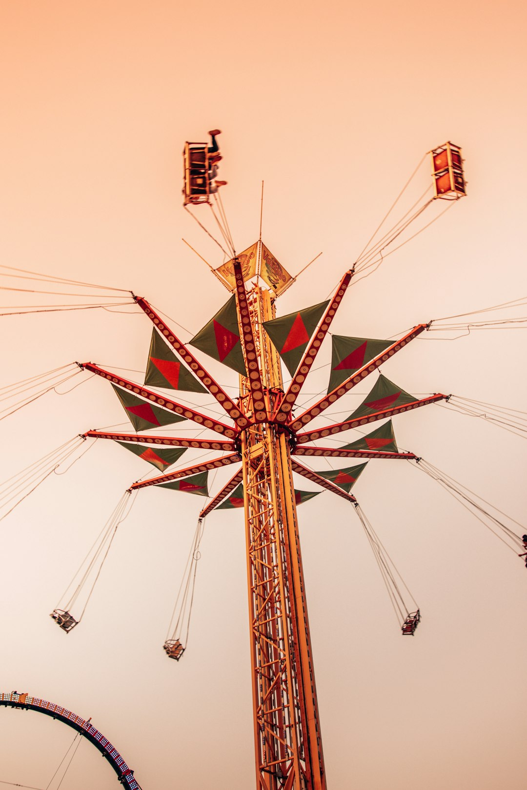 brown and red ferris wheel