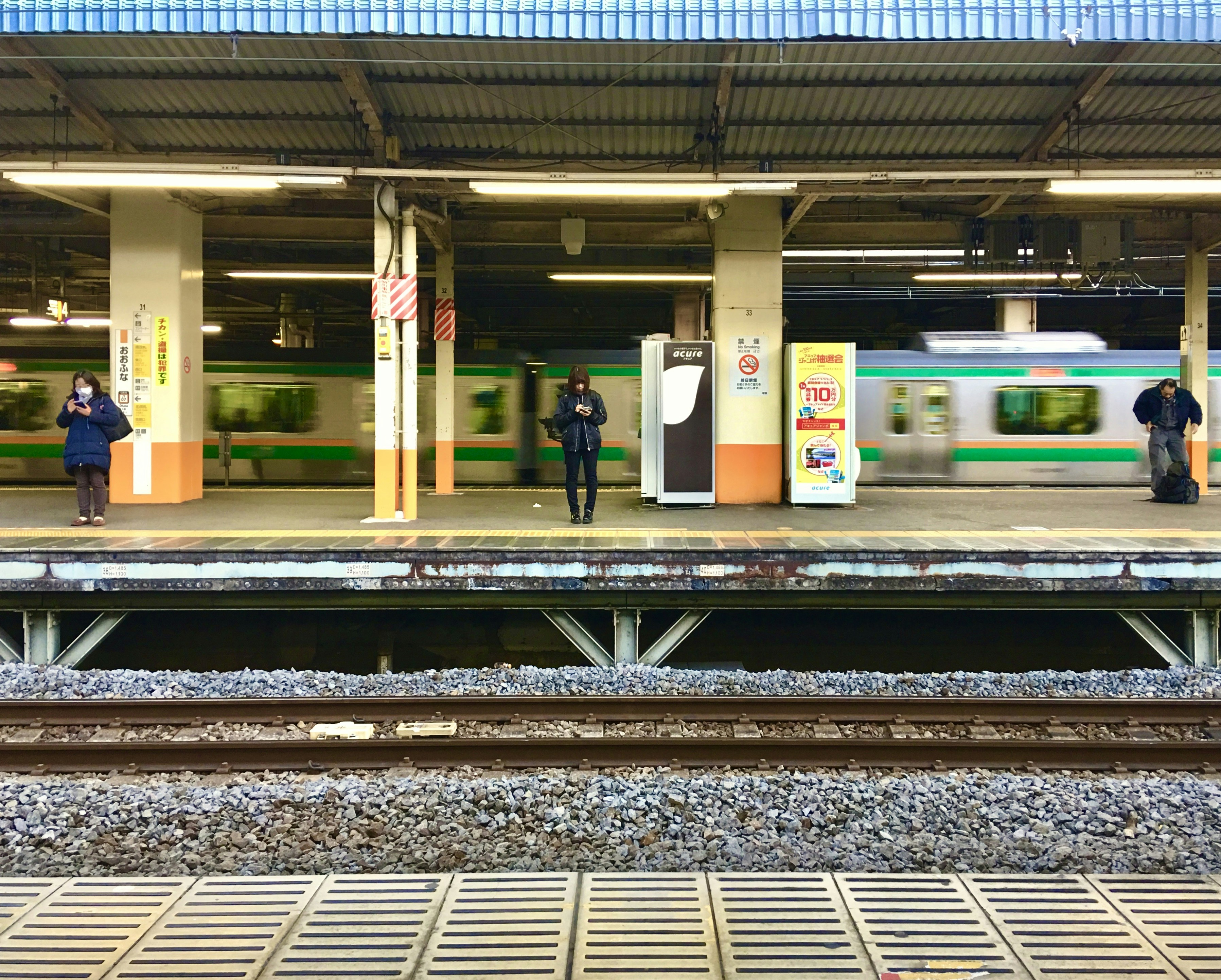 photo-1584417431898-aa2c4187552b?ixid=M3wxMjA3fDB8MXxzZWFyY2h8M3x8MXdpbiUyMHBsYXRmb3JtYXxlbnwwfHx8fDE3NjMyNzQ4MDd8MA\u0026ixlib=rb-4.1.0